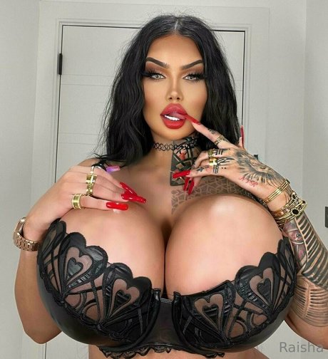 big tits and ass onlyfans free naked pic