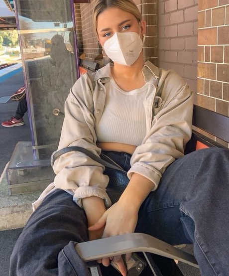 Tahlia A sex model photo