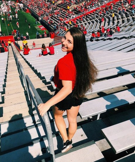 Julia Olivia xxx actress photo