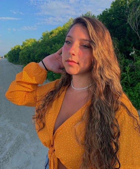 Julia Olivia model erotic galleries