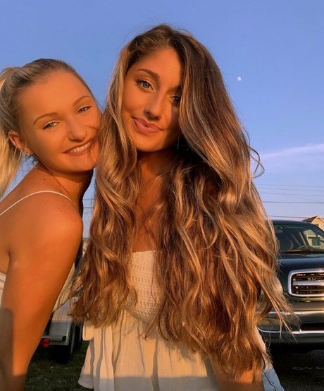 Julia Olivia model hd pics