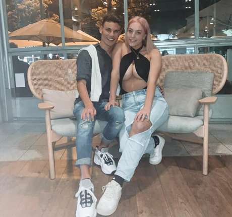 Alanna Pow pornstar art pics