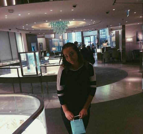 Alanna Pow beautiful actress gallery