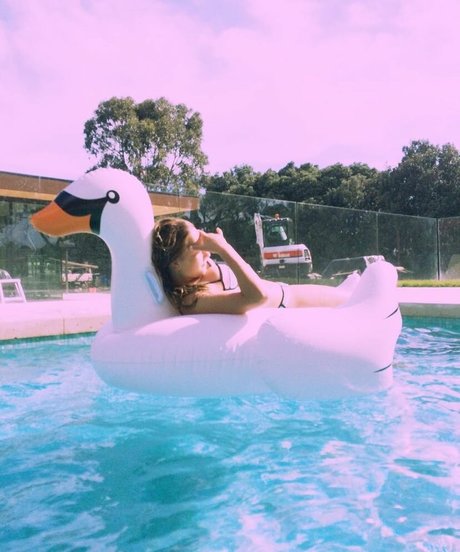 Alanna Pow pornstar hot pic