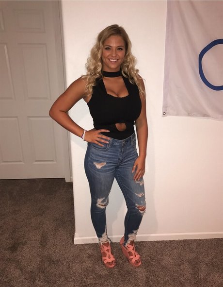 McKenna DeMoe adult model archive