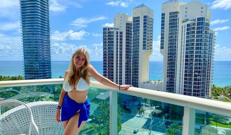 Katia A nude model pic