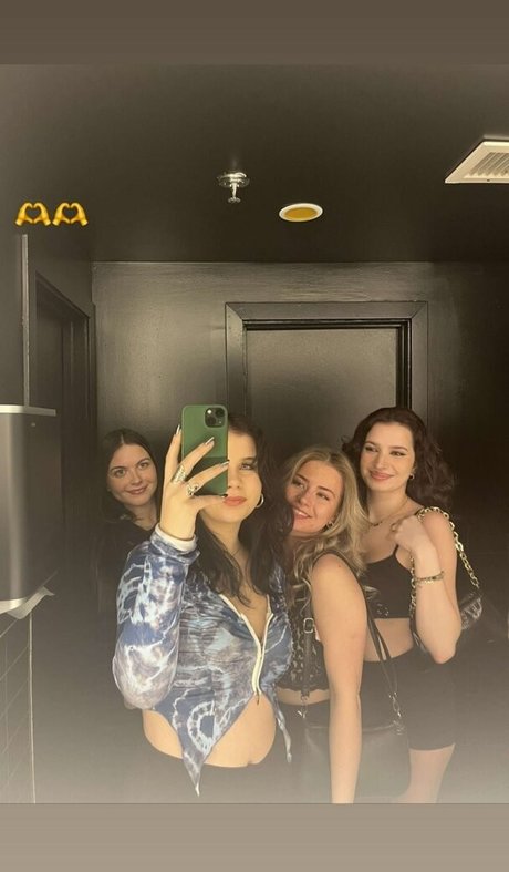 Katia A beautiful pornstar img