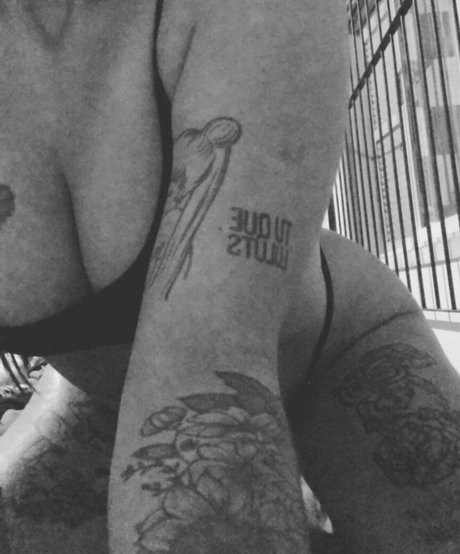 Luluts art actress galleries