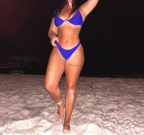 lexiiconley model high quality img