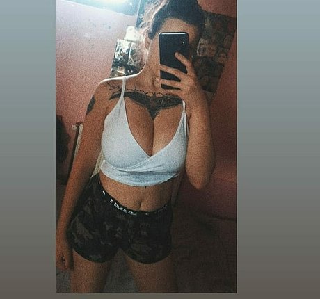 suzizvonar sex model image