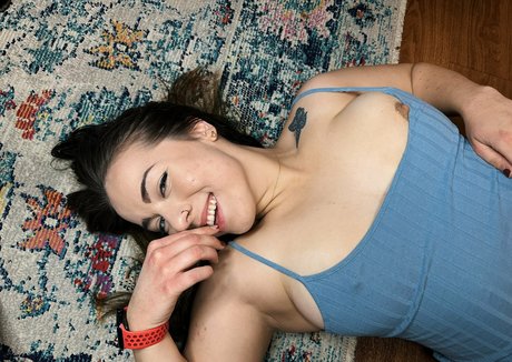 lunabaylee model free photo