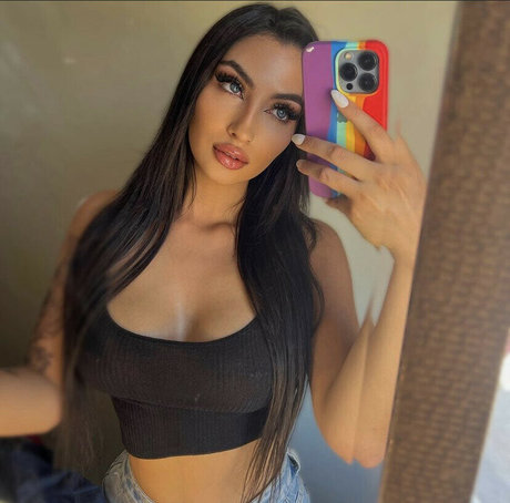 Michelle Constanza model top archive