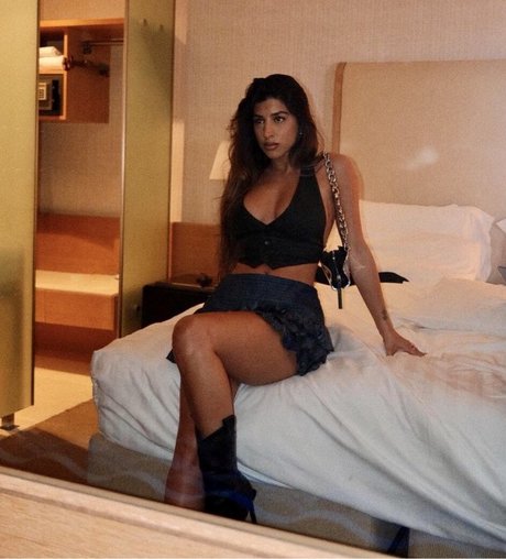 Simmisingh hd actress pic