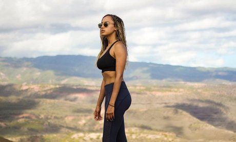 Andy Allo star art pics