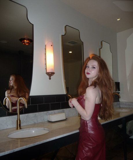 Francesca Capaldi free star pics