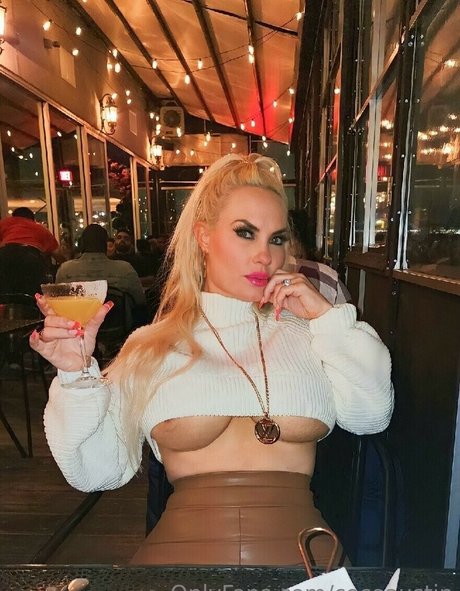 Nicole Coco Austin pornstar pic