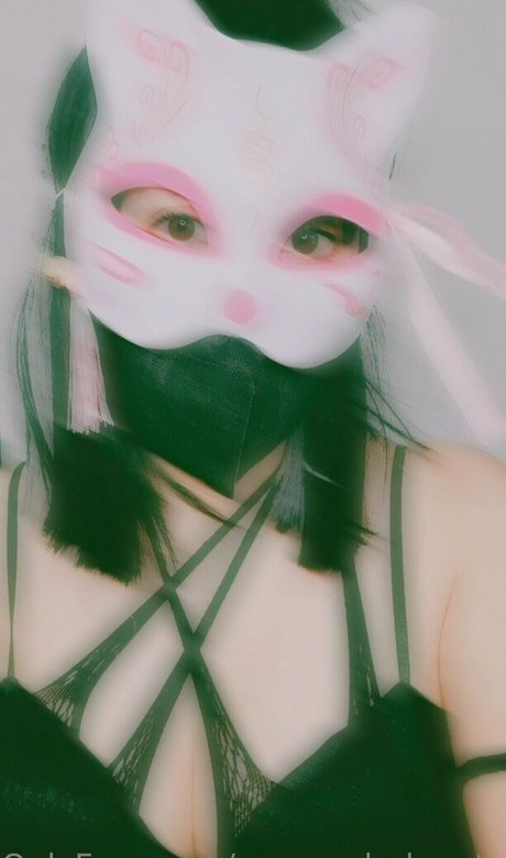 emma darkmetal nudes actress image