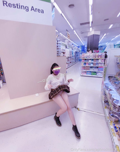 Aphrodite5201 star nudes picture