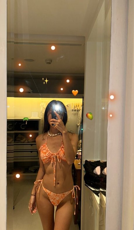 Dadacafe nude model picture