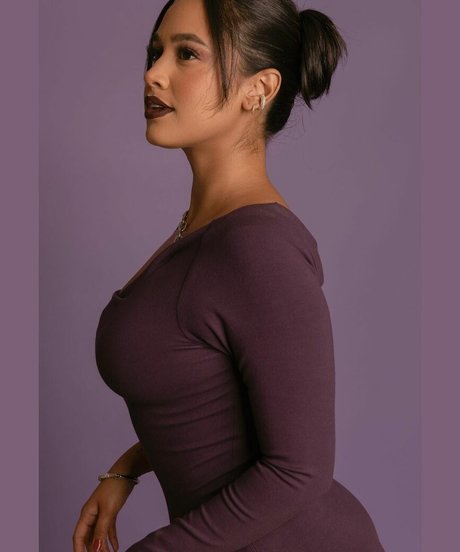 Emily Tosta sex actress galleries