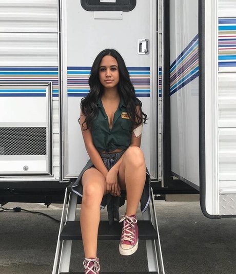 Emily Tosta star art pictures