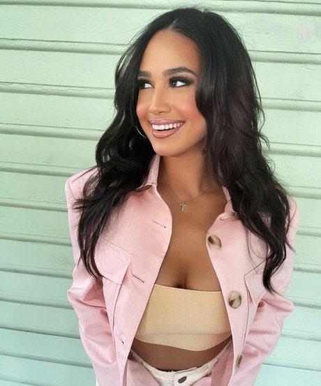 Emily Tosta best actress pic