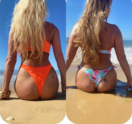 Danielle Nicholls beautiful actress galleries