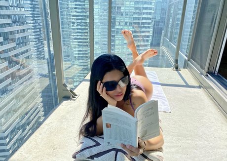 exoticfoxyanastasia model top images