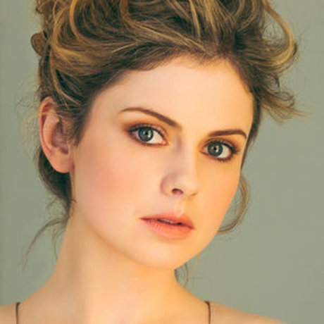 Rose McIver model sexy photo