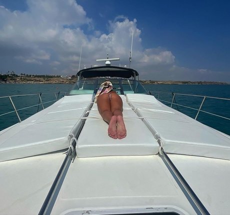 brazilian ass onlyfans sexy nudes photo