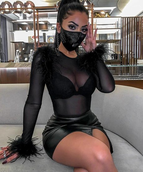 Aneeqa Farid Profile pic