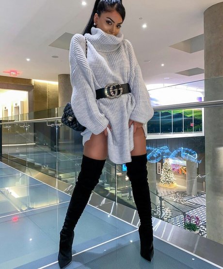 Aneeqa Farid adult star gallery