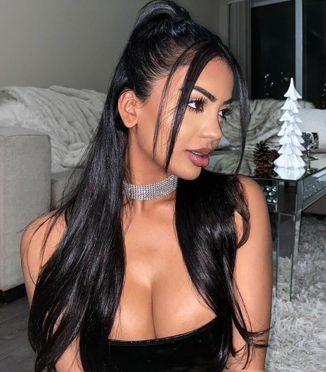 Aneeqa Farid pornstar sexy gallery