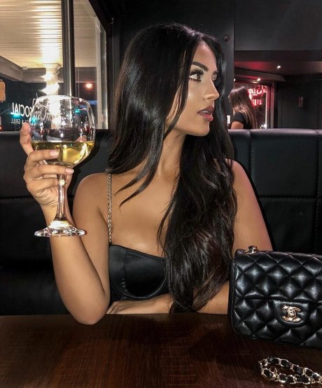 Aneeqa Farid pornstar free pictures