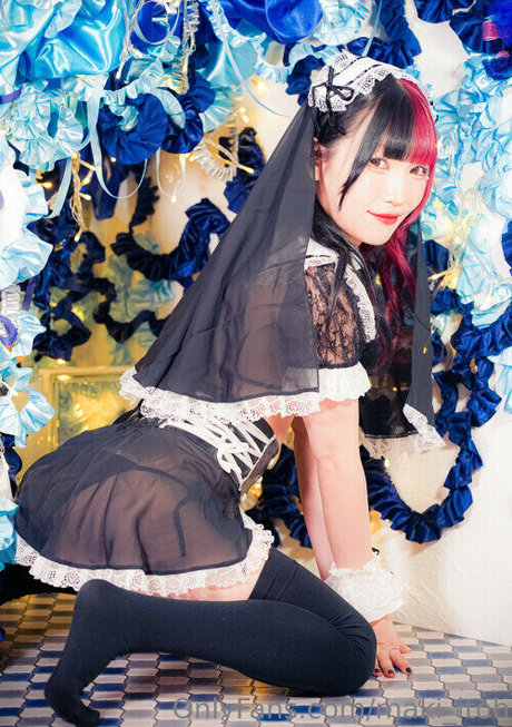 Maki Itoh pretty pornstar image