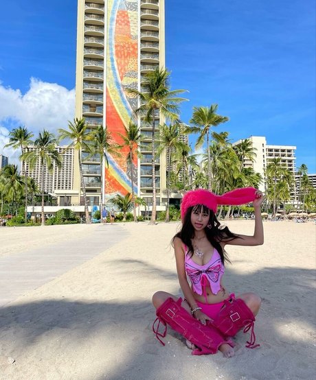 ruunachu model naked photos