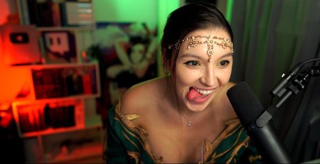 Bisscute sex star photos