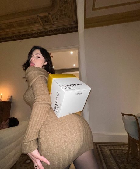 Ursula Corbero star images