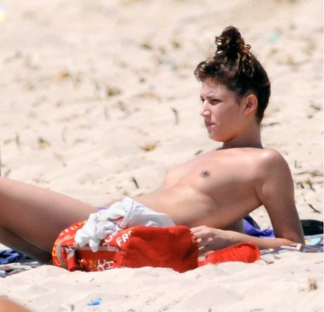 Ursula Corbero xxx star photo