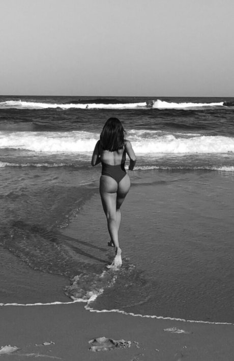 Elora Gummerson nude star pictures