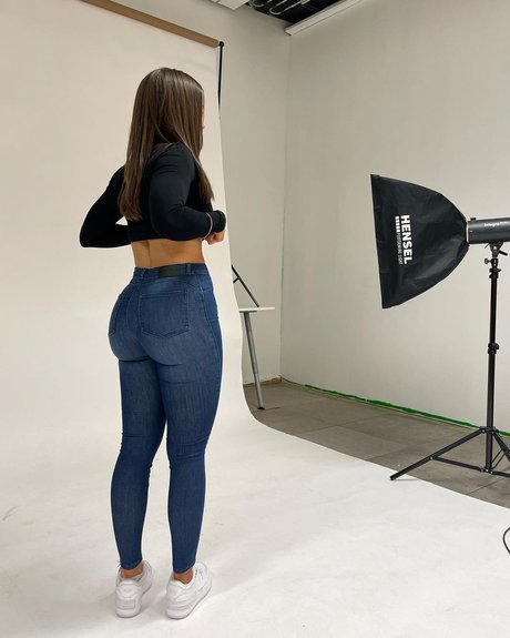 Elora Gummerson star xxx archive