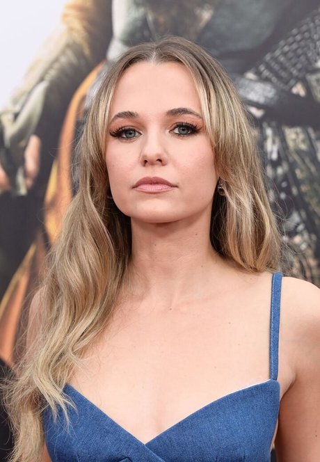 Madison Iseman star pornographic photos