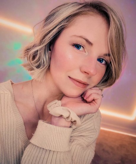 Missclick Gaming erotic actress photos