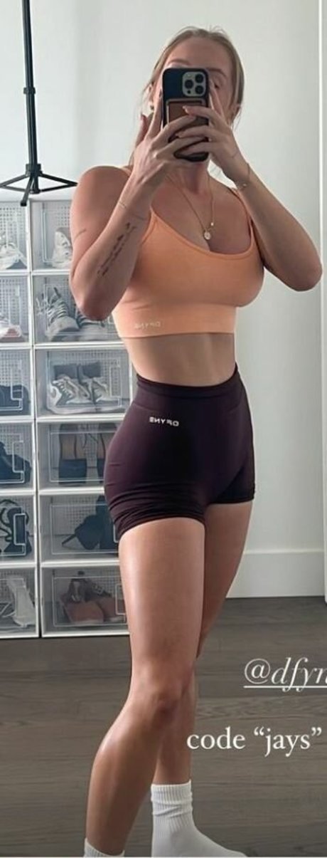 Jay Schilter porn actress photo