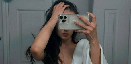 lily charming star top pictures