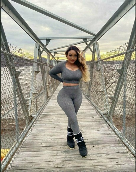 lily charming pornstar top image