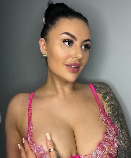 Beckie Holloway exclusive actress gallery