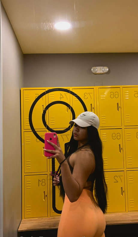 laura secret model perfect images