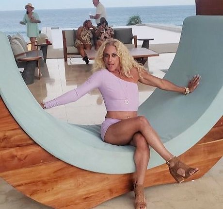 Brooke Baker hot model gallery