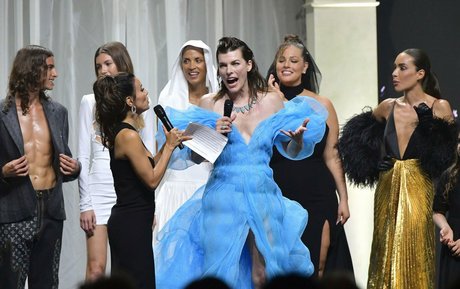 Milla Jovovich high quality model img